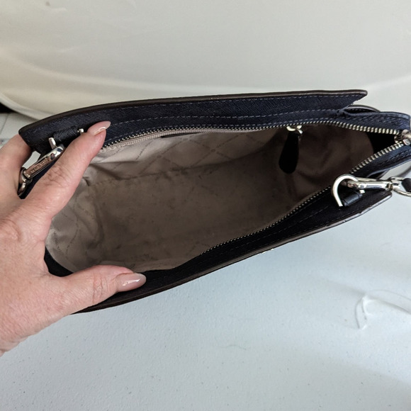 MICHAEL KORS Selma Love Medium Messenger Bag - Picture 4 of 6